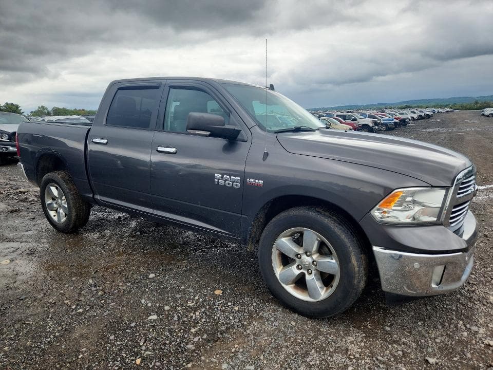 2017 RAM 1500 SLT 4