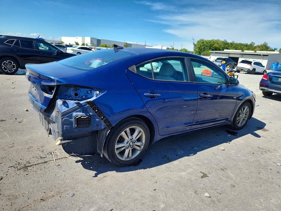 2017 HYUNDAI ELANTRA SE 3