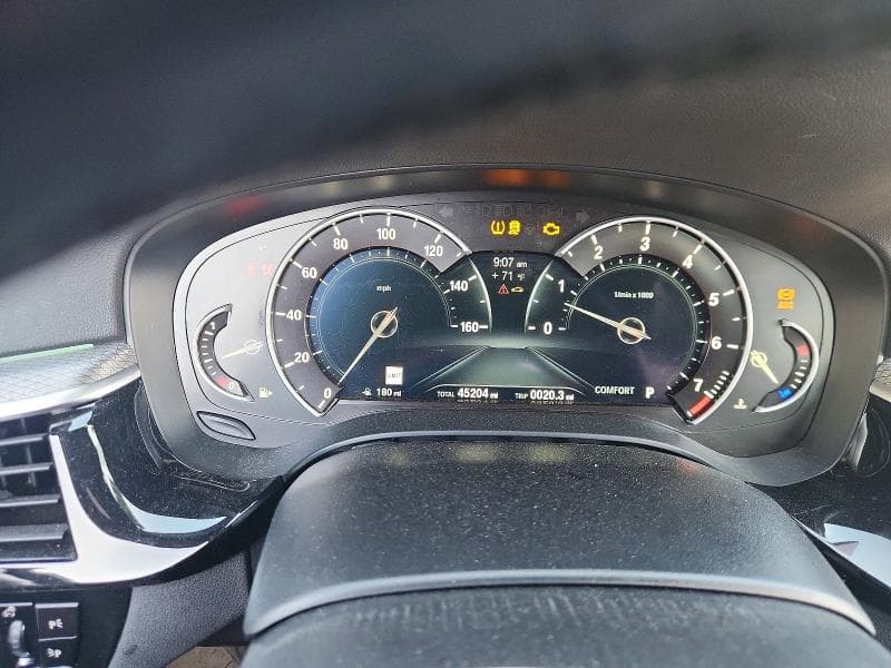 2019 BMW 540 XI 9