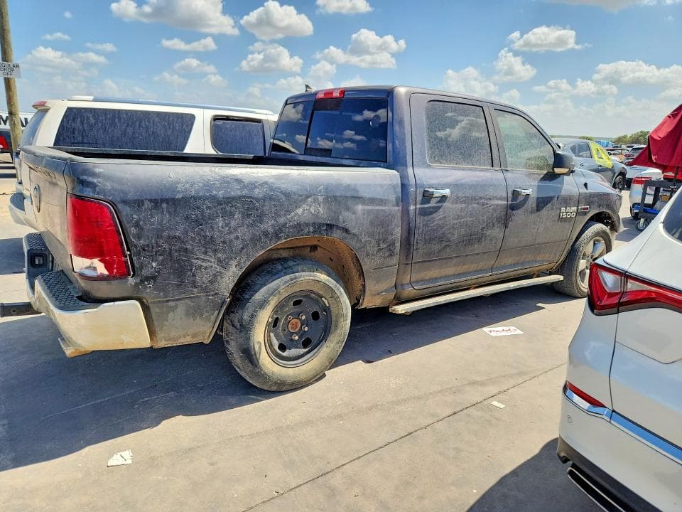 2017 RAM 1500 SLT 3