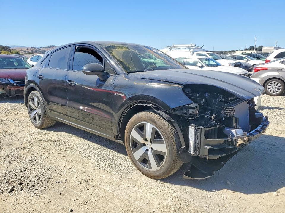 2026 PORSCHE CAYENNE E HYBRID COUPE 4