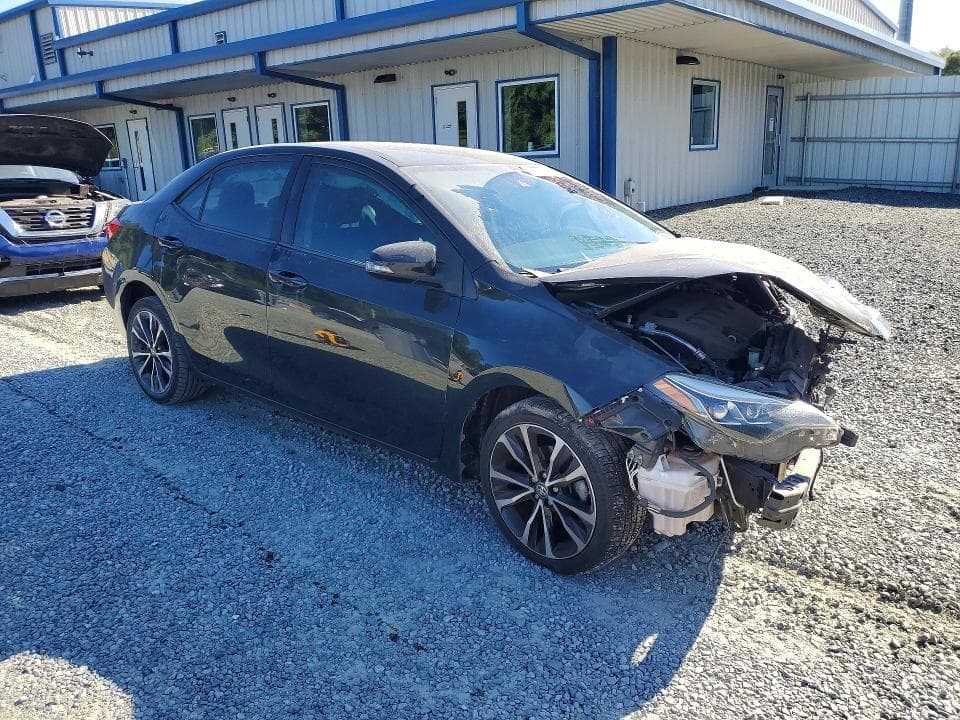 2019 TOYOTA COROLLA SE 4