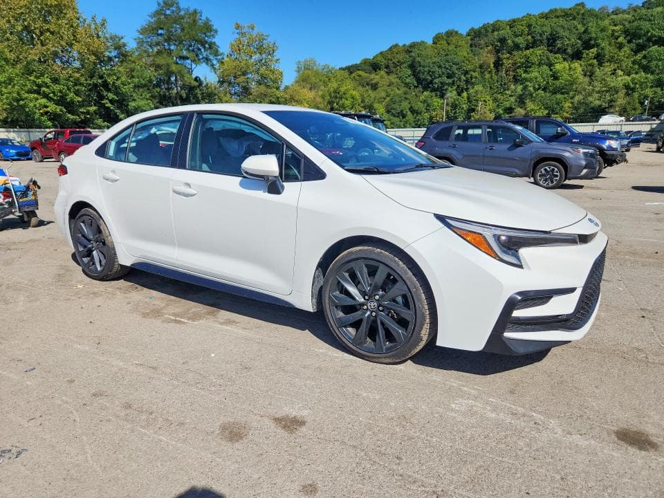 2023 TOYOTA COROLLA SE 4