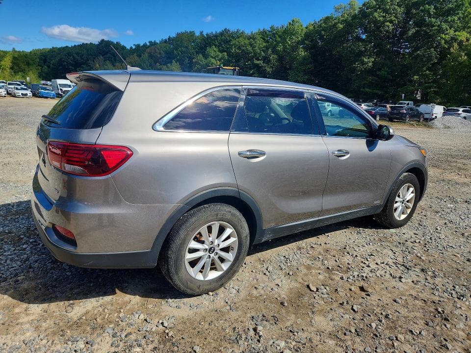 2019 KIA SORENTO LX 3