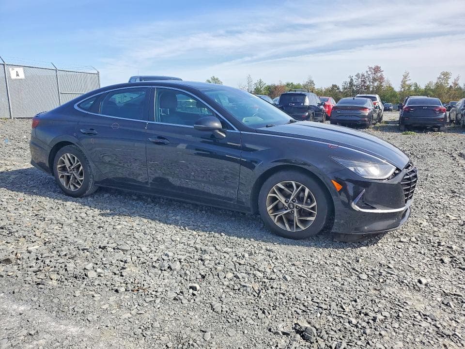 2021 HYUNDAI SONATA SE 4