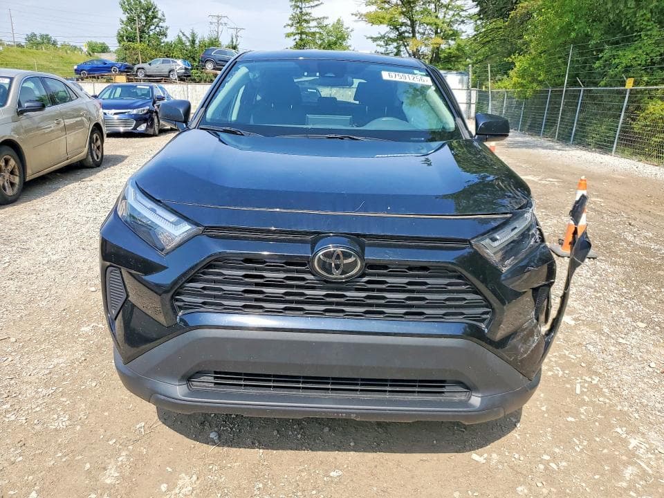 2023 TOYOTA RAV4 LE 5