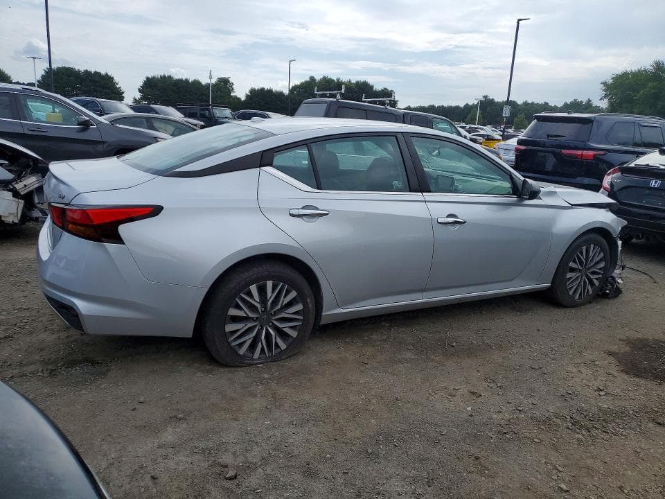 2024 NISSAN ALTIMA SV 3