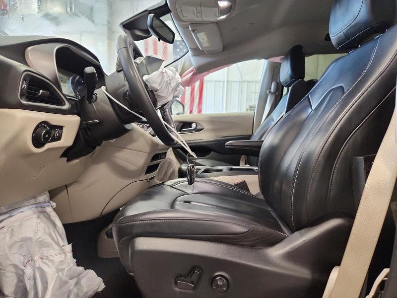 2023 CHRYSLER PACIFICA TOURING L 7