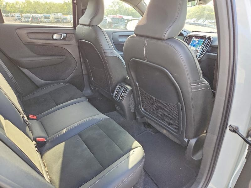 2023 VOLVO C40 RECHARGE PLUS 11
