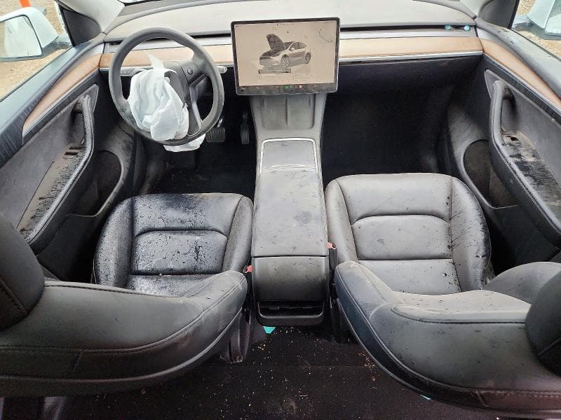 2023 TESLA MODEL Y 8