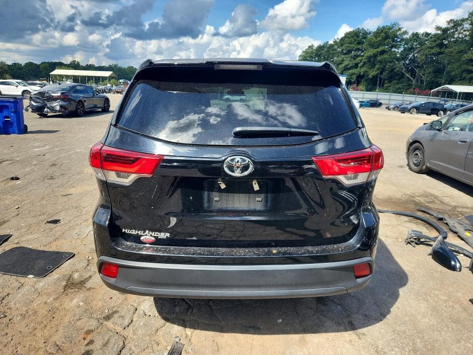 2019 TOYOTA HIGHLANDER LE 6