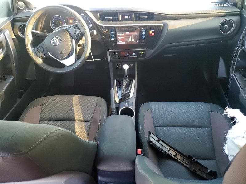 2019 TOYOTA COROLLA LE 8