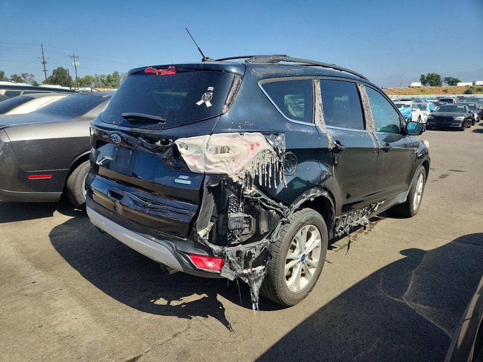 2017 FORD ESCAPE SE 3