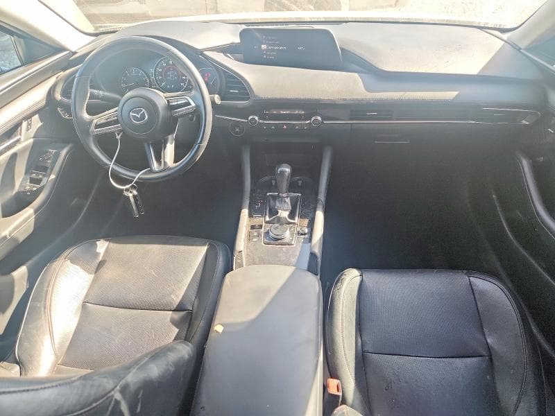2021 MAZDA 3 PREMIUM 8
