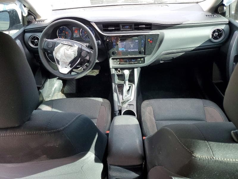 2019 TOYOTA COROLLA LE 8