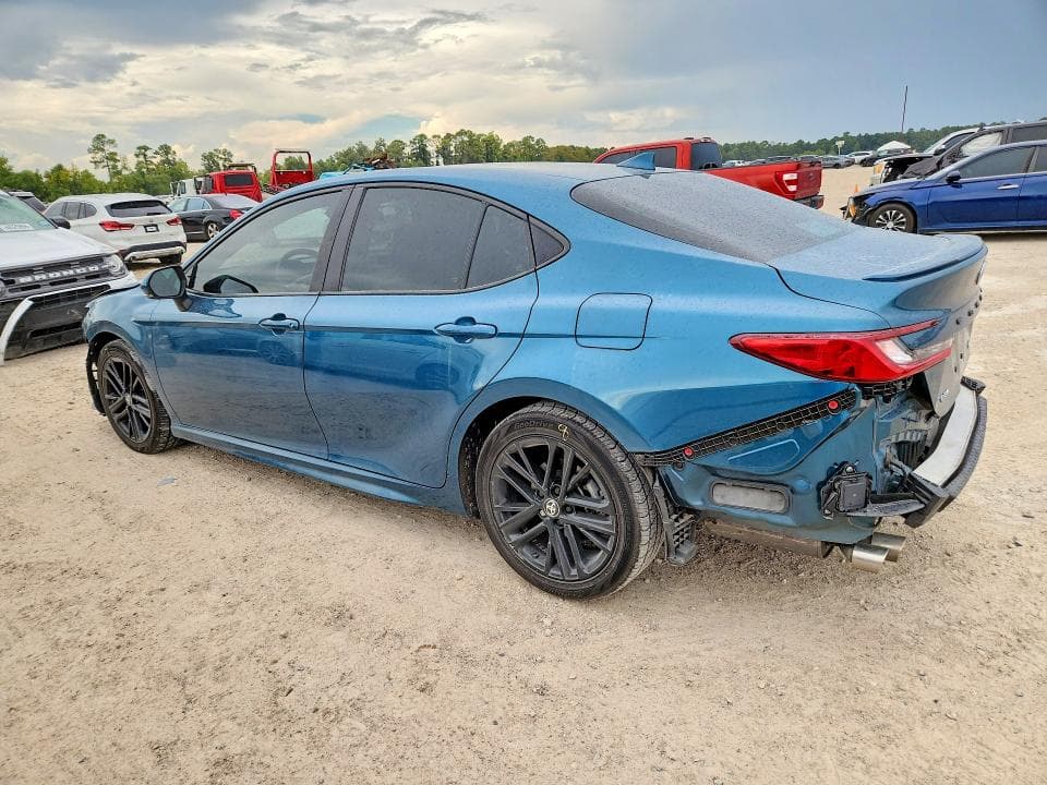 2025 TOYOTA CAMRY SE 2