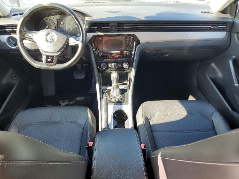 2020 VOLKSWAGEN PASSAT SE 8