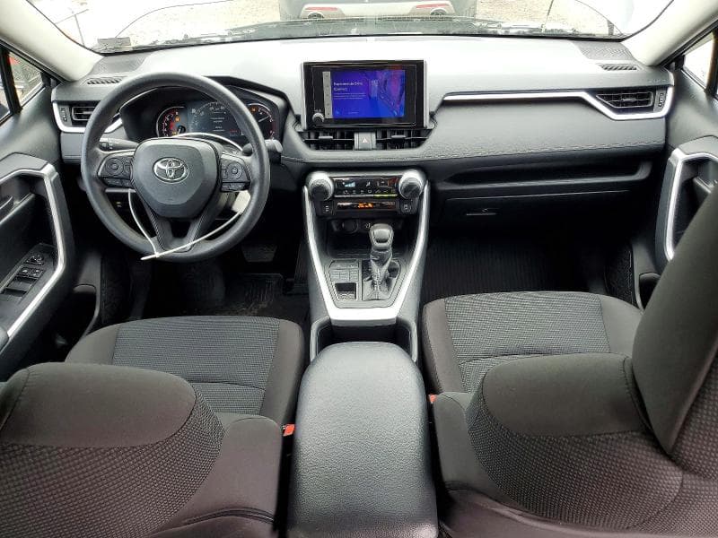 2024 TOYOTA RAV4 LE 8