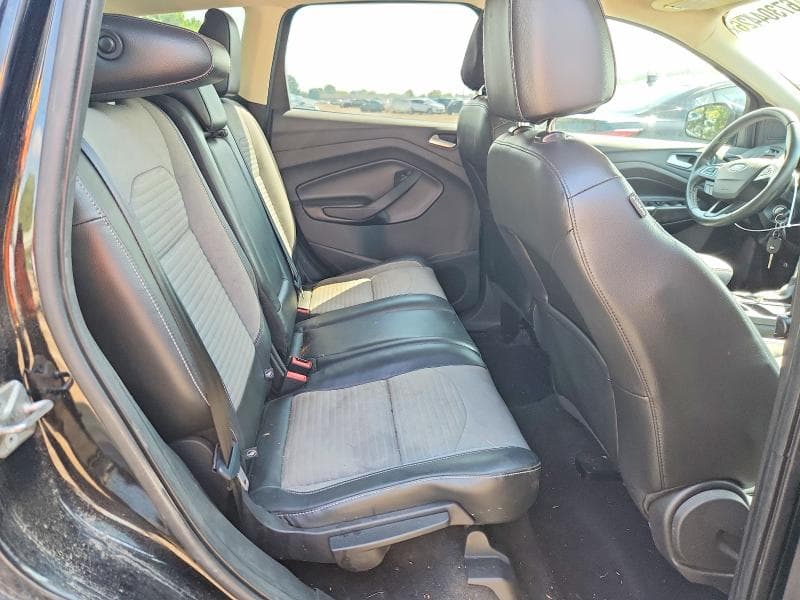 2017 FORD ESCAPE SE 11