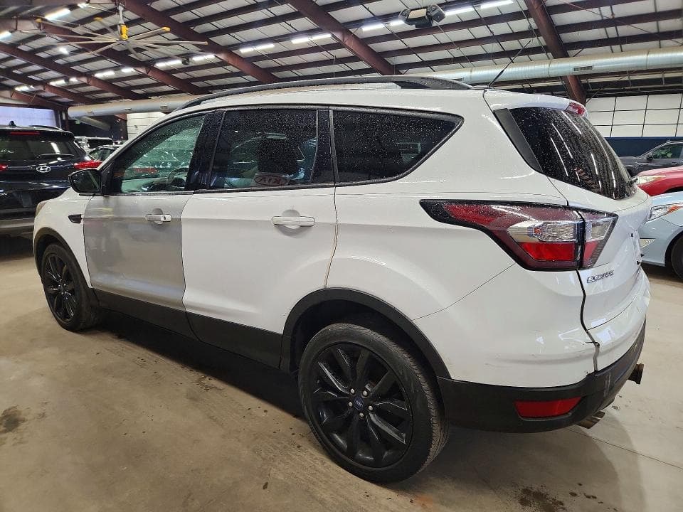 2017 FORD ESCAPE SE 2