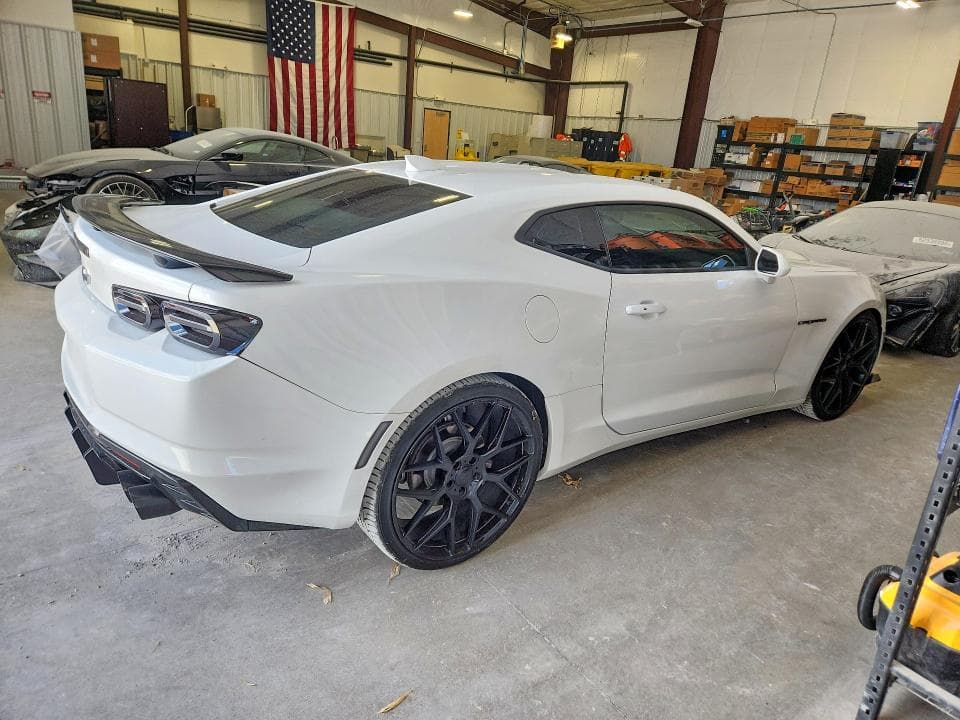 2020 CHEVROLET CAMARO LZ 3