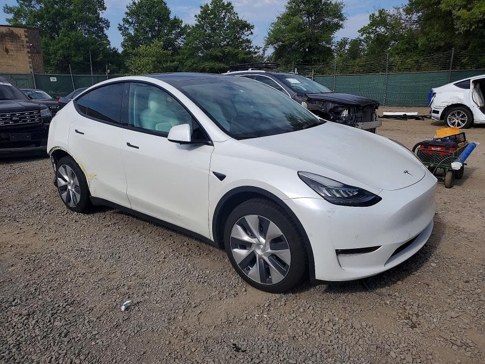 2021 TESLA MODEL Y 4