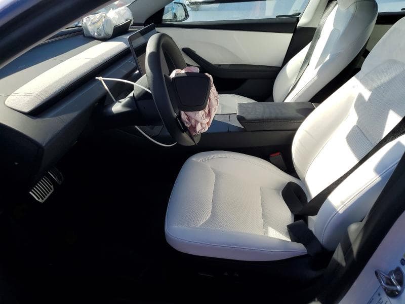 2025 TESLA MODEL 3 7