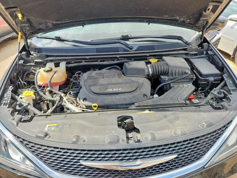 2018 CHRYSLER PACIFICA TOURING L 11