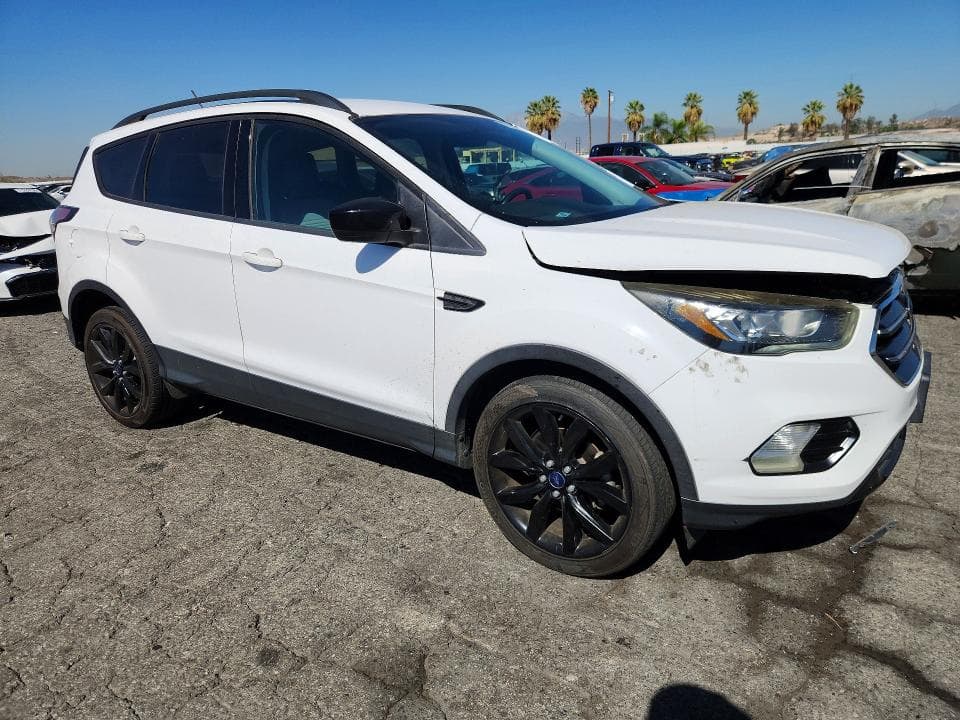 2018 FORD ESCAPE SE 4