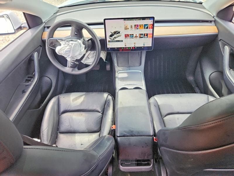 2022 TESLA MODEL Y 8