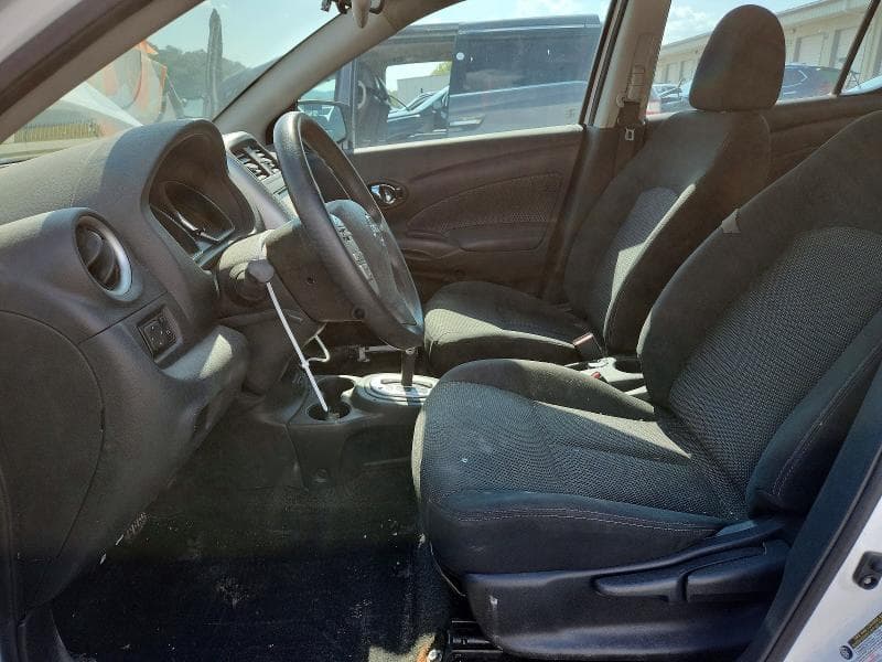 2019 NISSAN VERSA SV 7