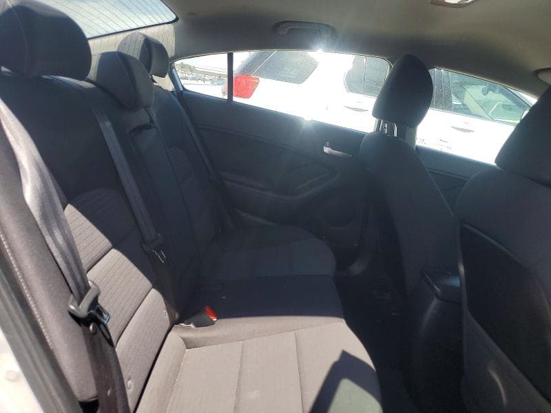 2017 KIA FORTE LX 10