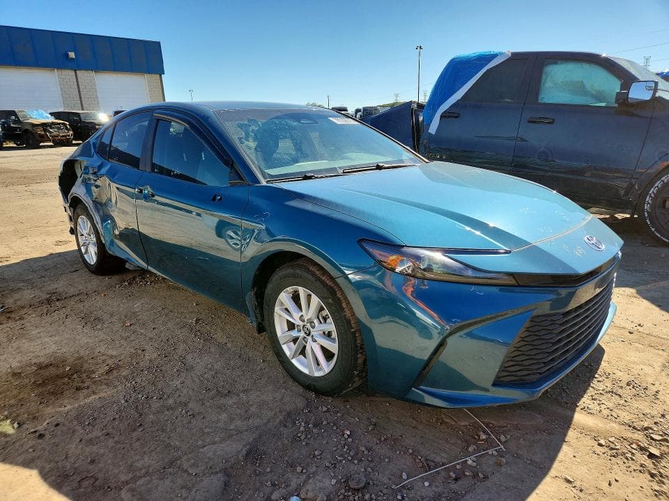 2025 TOYOTA CAMRY LE 4