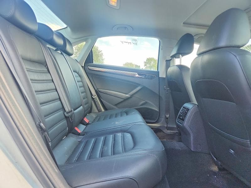 2017 VOLKSWAGEN PASSAT SEL PREMIUM 10