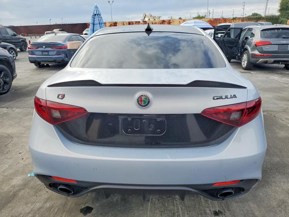 2021 ALFA ROMEO GIULIA TI 6