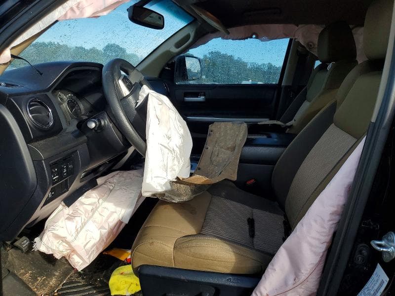 2017 TOYOTA TUNDRA SR5 7