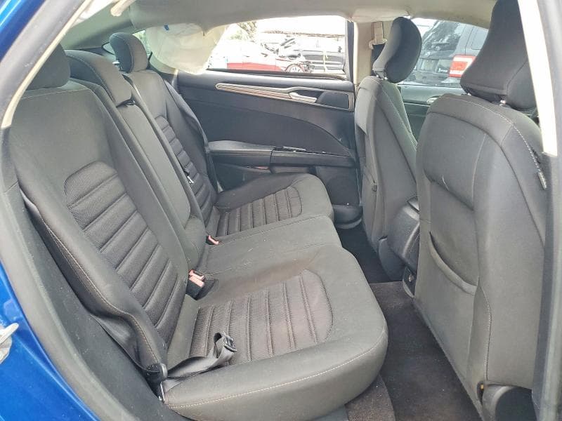 2017 FORD FUSION SE 10