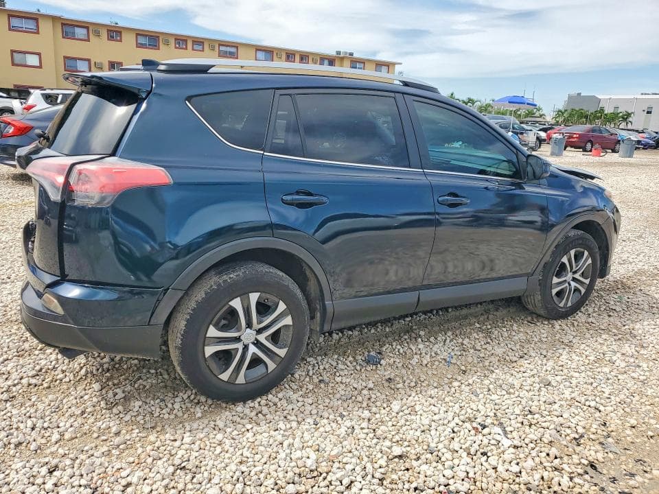 2017 TOYOTA RAV4 LE 3