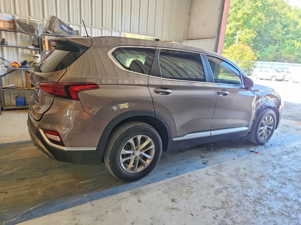 2019 HYUNDAI SANTA FE SE 3