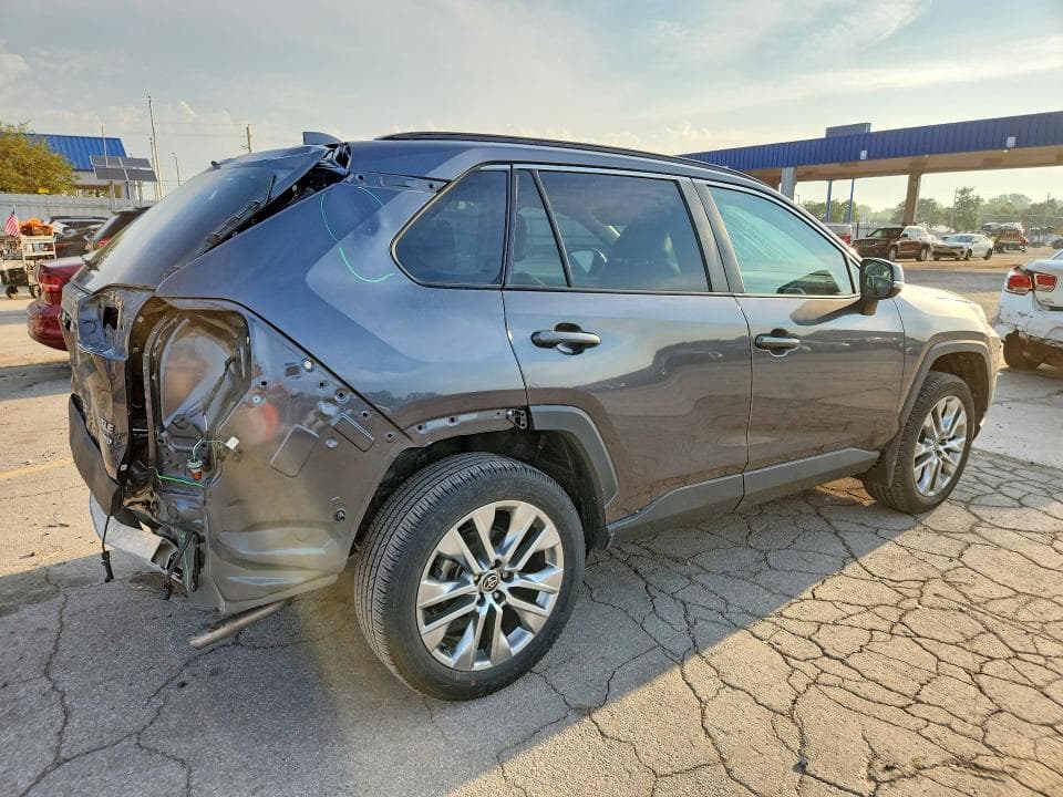 2023 TOYOTA RAV4 XLE PREMIUM 3