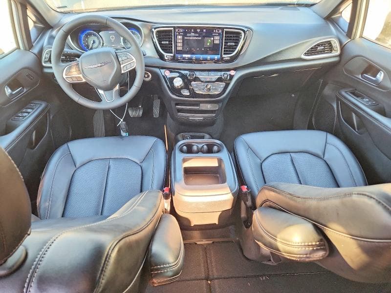 2026 CHRYSLER PACIFICA SELECT 8