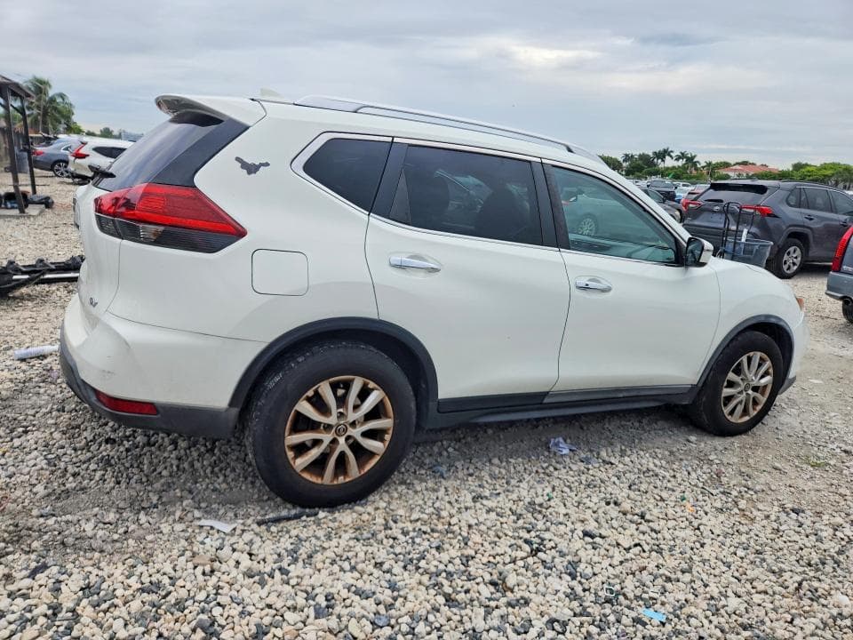 2018 NISSAN ROGUE SV 3