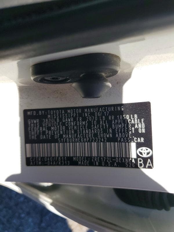 2017 TOYOTA COROLLA LE 13