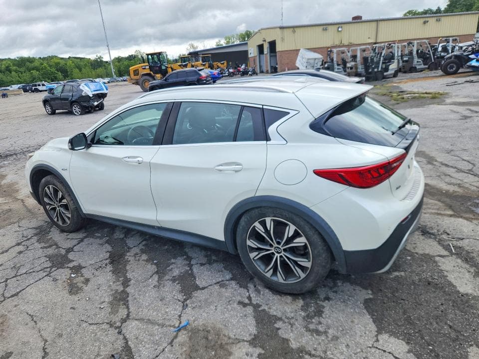 2018 INFINITI QX30 PREMIUM 2