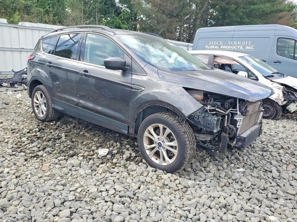2018 FORD ESCAPE SE 4