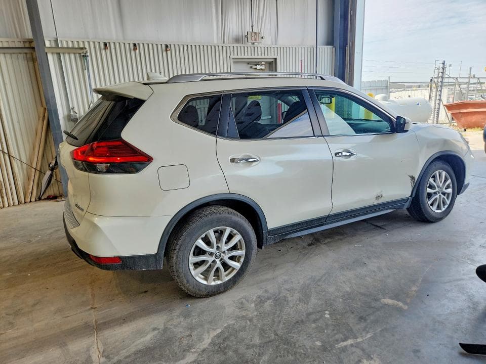 2017 NISSAN ROGUE SV 3