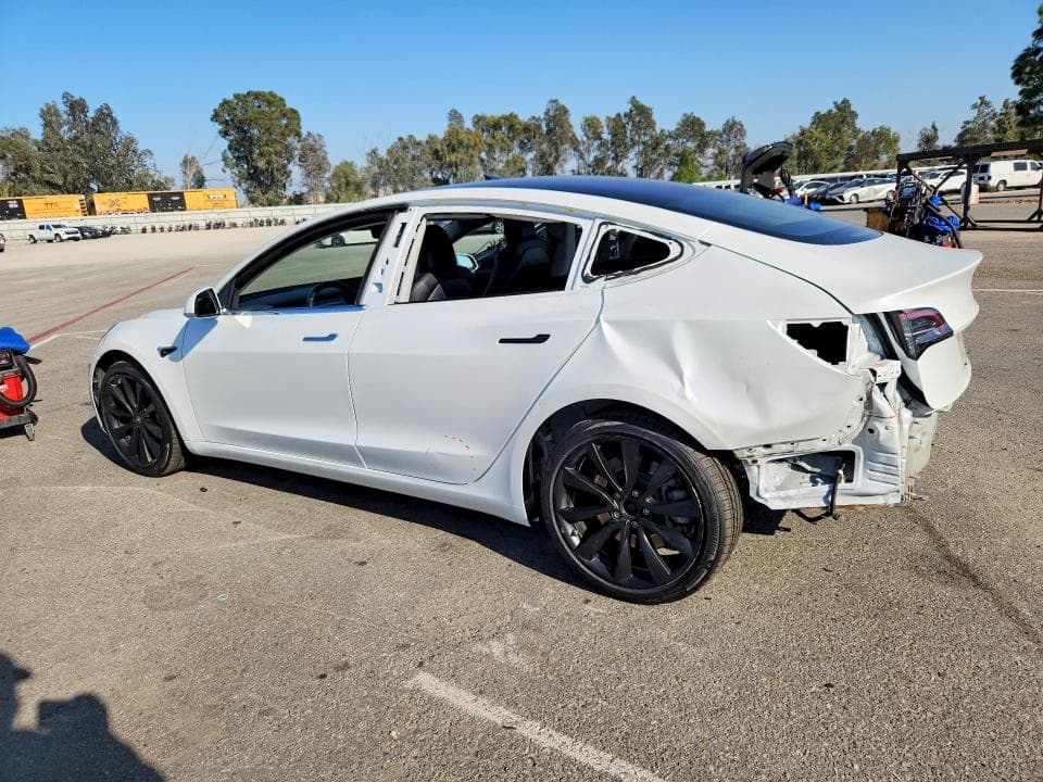 2018 TESLA MODEL 3 2