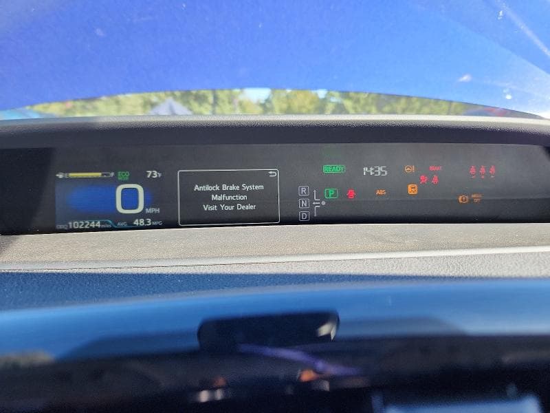 2017 TOYOTA PRIUS TWO 9