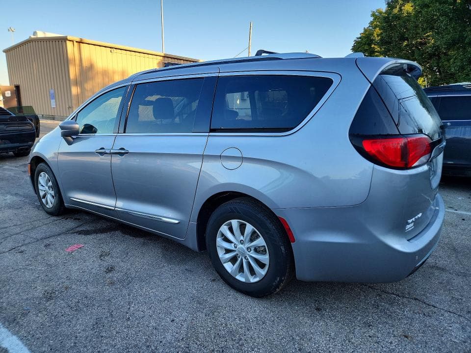 2019 CHRYSLER PACIFICA TOURING L 2