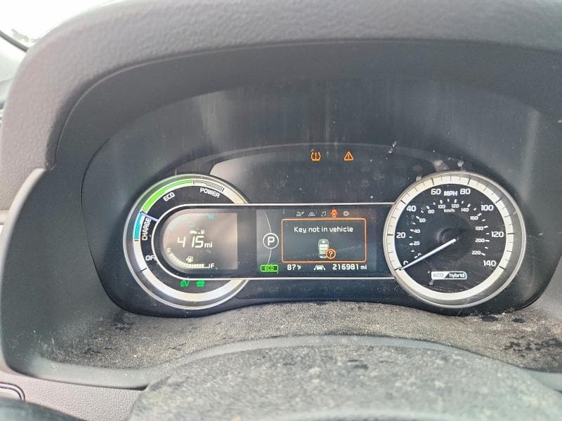 2017 KIA NIRO LX 9